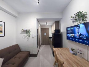 1BR Unit Condotel w Balcony FAME Residences -FM32